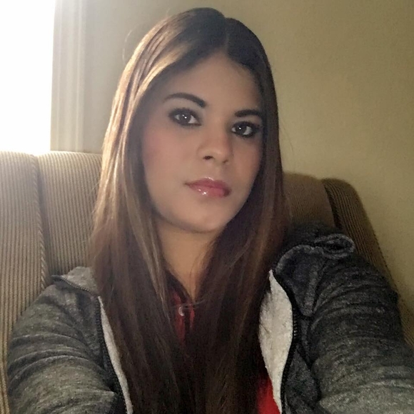 Meet your Posher, Mariana y alejandro - Picture 1 of 1